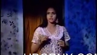 Atriz Indiana Quente Estrela Em Filme Porno Quente.