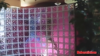 टीन स्टेप-सिस्टर की आकर्षक Pov एनकाउंटर