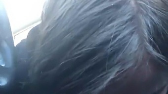 Kawan Terbaik Memberikan Blowjob Di Jalan.